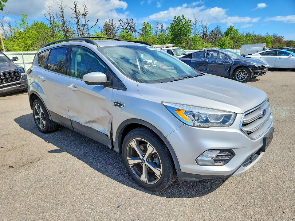 2017 Ford Escape მანქანა იყიდება აუქციონზე, vin: 1FMCU9GD6HUE61637, აუქციონის ნომერი: 55532886