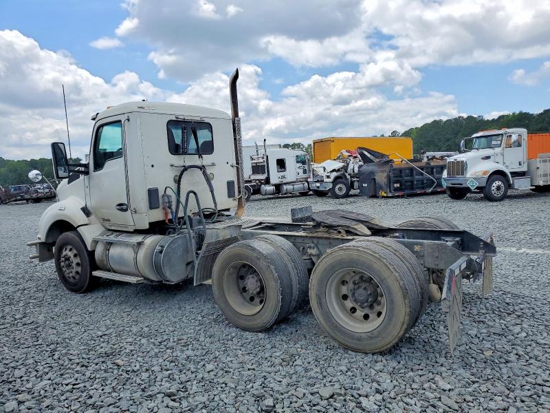 59107366 :رقم المزاد ، 1XKZDP9X1HJ169880 vin ، 2017 Kenworth Construction مزاد بيع