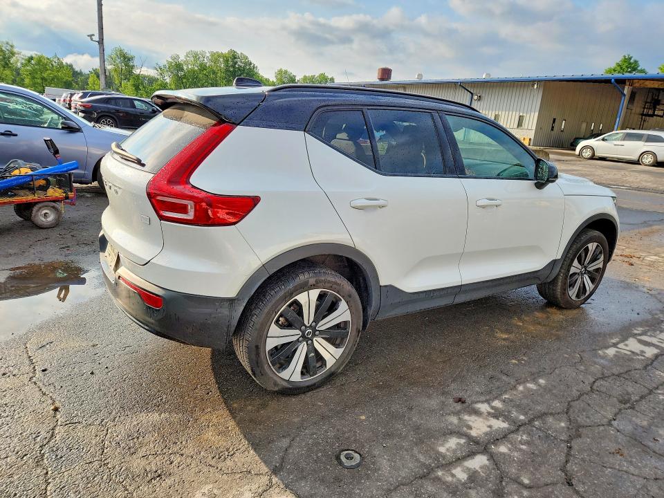 58408436 :رقم المزاد ، YV4ED3UW8P2072621 vin ، 2023 Volvo Xc40 مزاد بيع