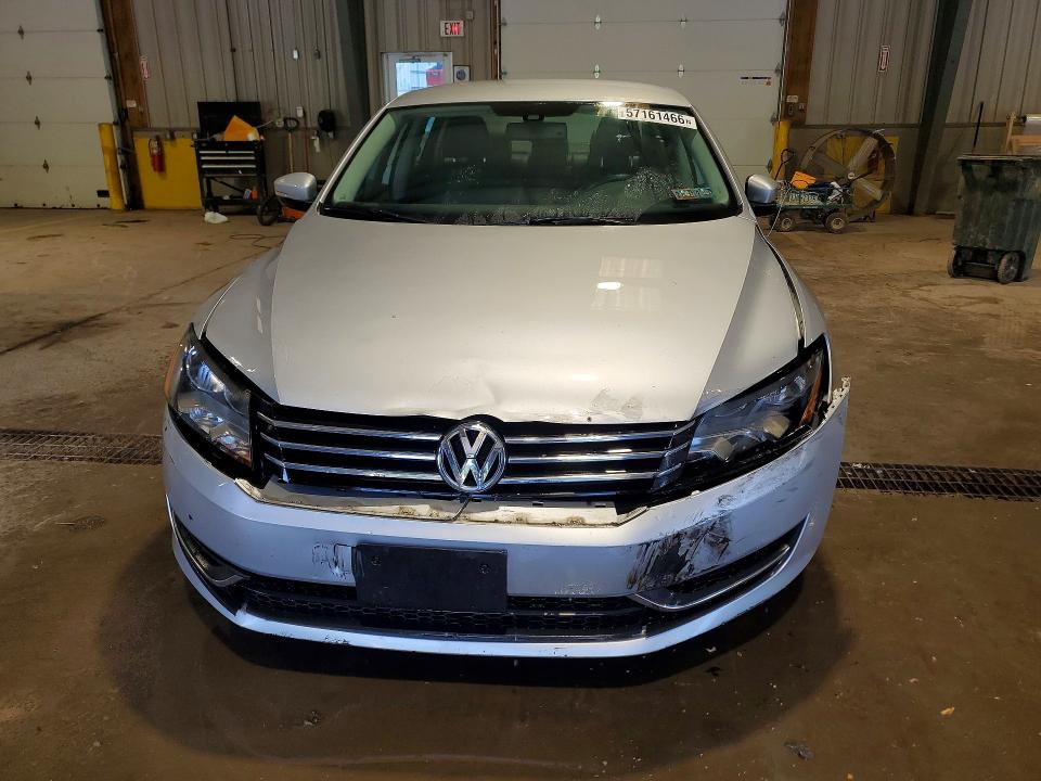 2013 Volkswagen Passat მანქანა იყიდება აუქციონზე, vin: 1VWBP7A38DC104307, აუქციონის ნომერი: 57161466