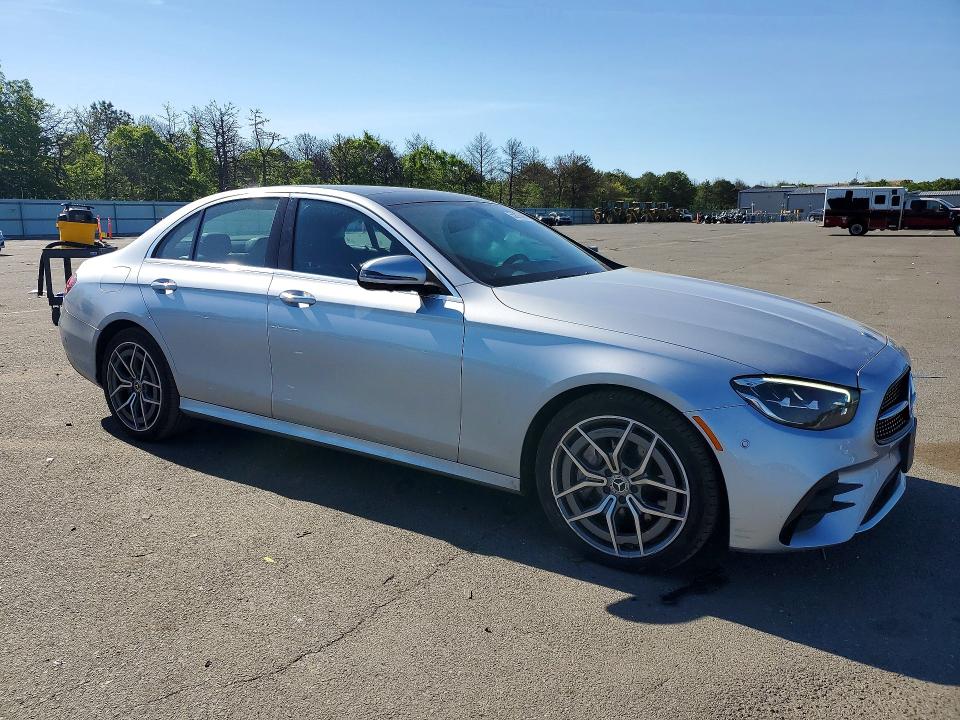 55875496 :رقم المزاد ، W1KZF8EB7MA877542 vin ، 2021 Mercedes-benz E مزاد بيع