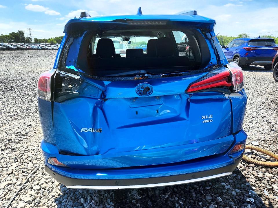 2016 Toyota Rav4 მანქანა იყიდება აუქციონზე, vin: 2T3RFREV9GW472587, აუქციონის ნომერი: 56240526