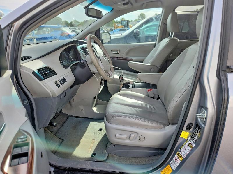2013 Toyota Sienna მანქანა იყიდება აუქციონზე, vin: 5TDDK3DC3DS057913, აუქციონის ნომერი: 58187276