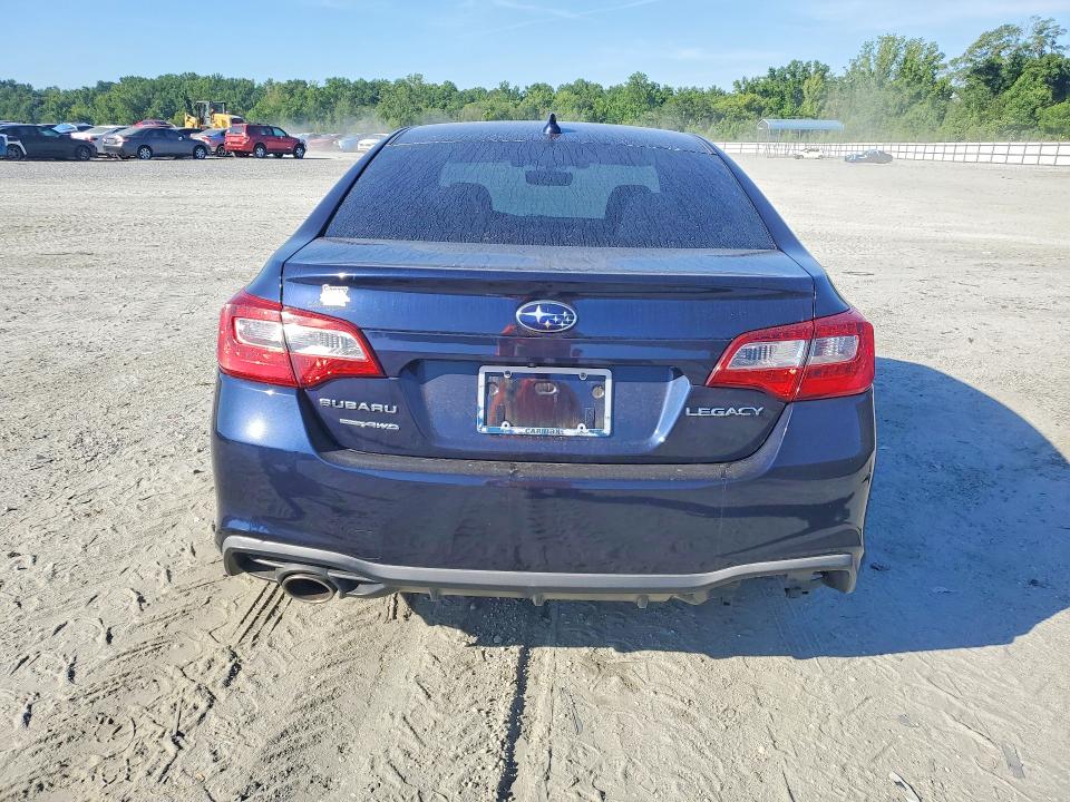 2018 Subaru Legacy მანქანა იყიდება აუქციონზე, vin: 4S3BNAH60J3031807, აუქციონის ნომერი: 56232376
