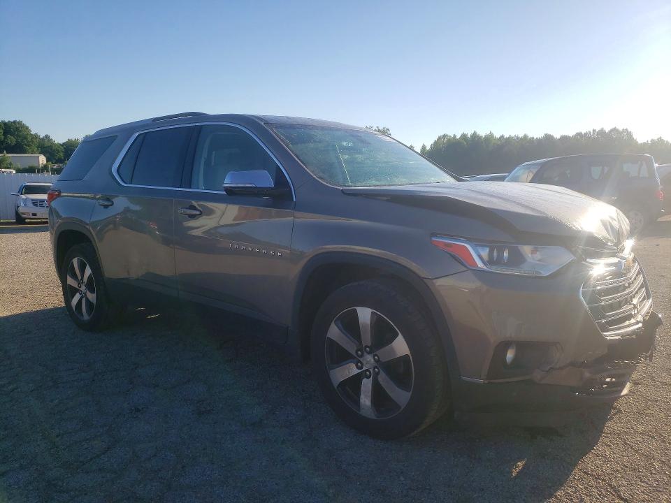 Продажа на аукционе авто 2018 Chevrolet Traverse, vin: 1GNEVHKW7JJ159110, номер лота: 55782536
