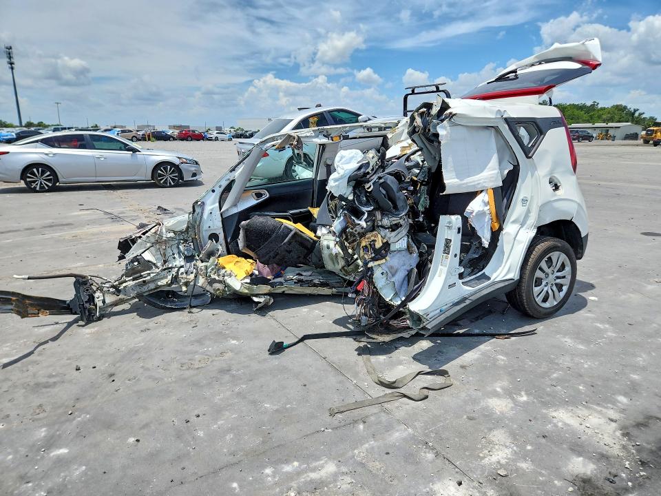 2021 Kia Soul მანქანა იყიდება აუქციონზე, vin: KNDJ23AU4M7790076, აუქციონის ნომერი: 63613836