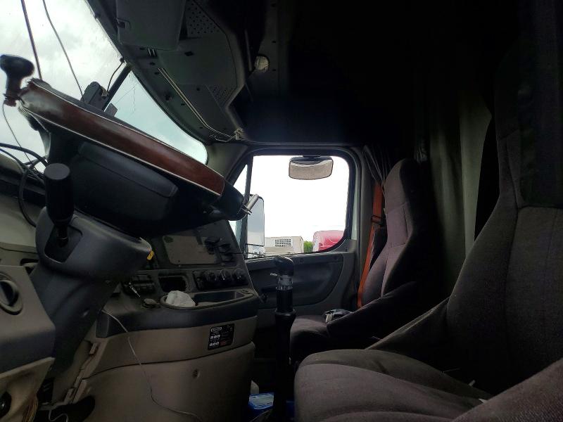Продаж на аукціоні авто 2016 Freightliner Cascadia 125, vin: 1FUJGLBGXGLHB5895, номер лоту: 57210976