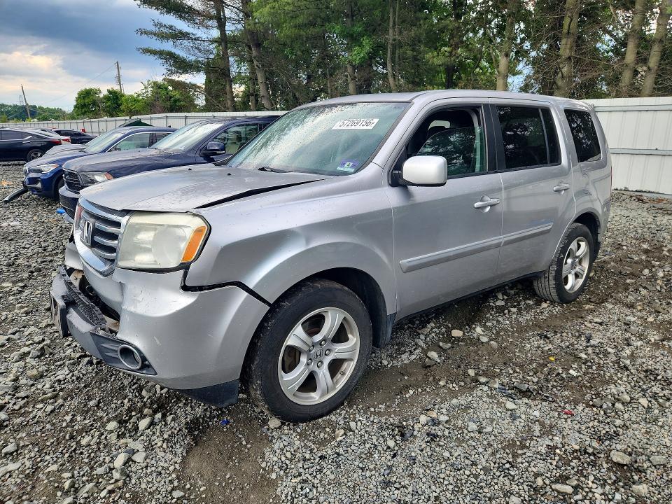 57269156 :رقم المزاد ، 5FNYF4H5XFB035115 vin ، 2015 Honda Pilot مزاد بيع