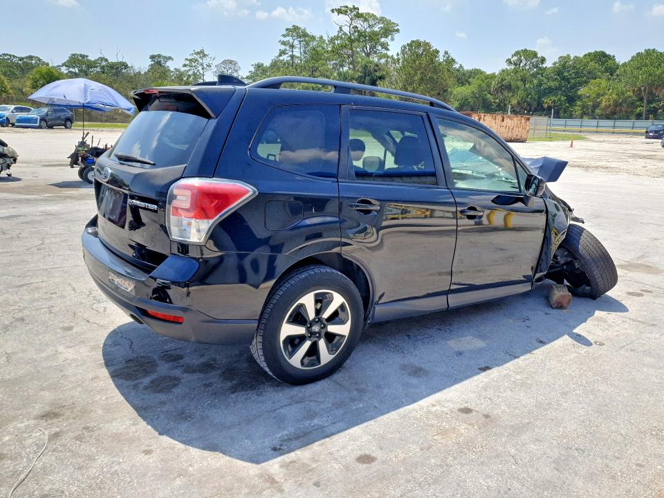 Продаж на аукціоні авто 2018 Subaru Forester, vin: JF2SJAEC4JH405684, номер лоту: 57209696