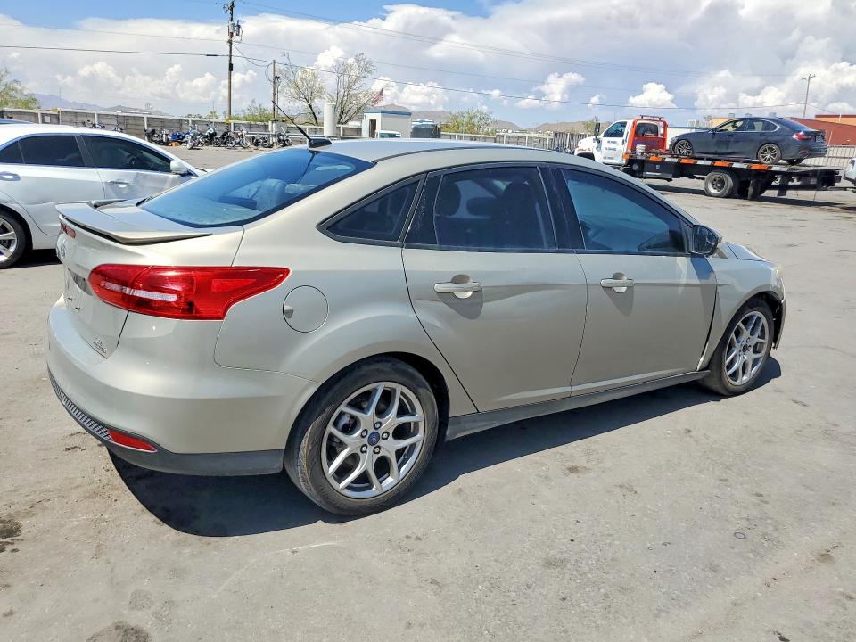 56053706 :رقم المزاد ، 1FADP3F26FL314188 vin ، 2015 Ford Focus مزاد بيع
