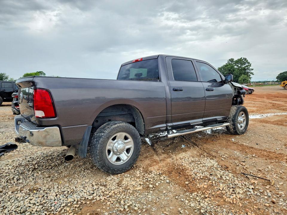 52890686 :رقم المزاد ، 3C6UR5CLXFG667681 vin ، 2015 Ram 2500 مزاد بيع