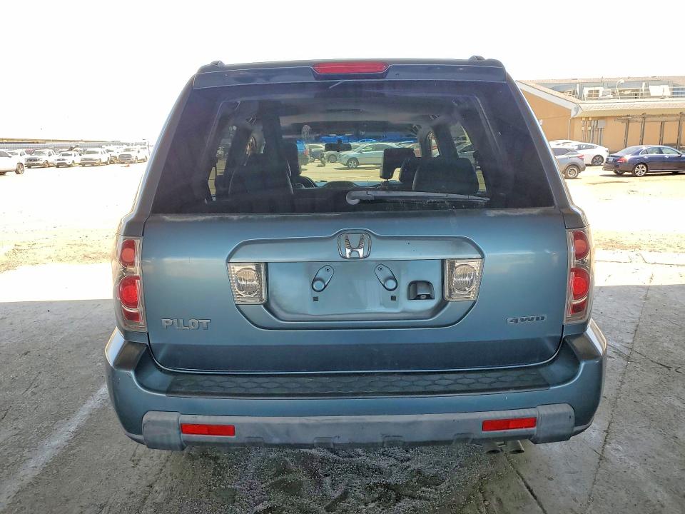 57268136 :رقم المزاد ، 5FNYF18788B034760 vin ، 2008 Honda Pilot مزاد بيع