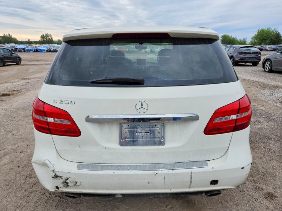 57243836 :رقم المزاد ، WDDMH4EB4EJ210815 vin ، 2014 Mercedes-benz B250 مزاد بيع
