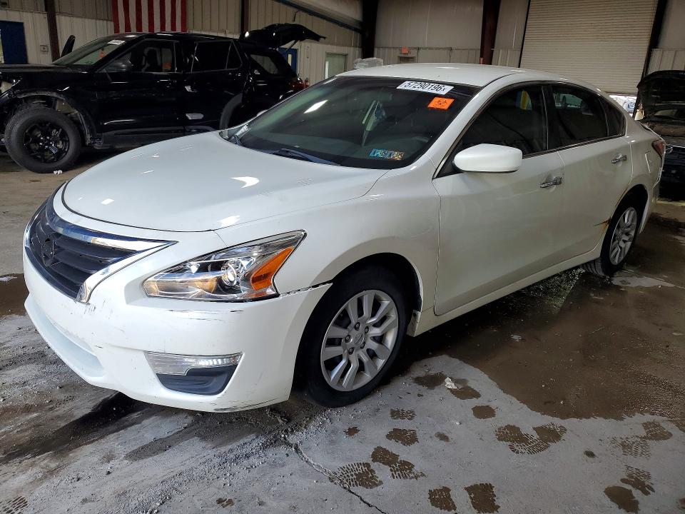2014 Nissan Altima მანქანა იყიდება აუქციონზე, vin: 1N4AL3AP5EN352936, აუქციონის ნომერი: 57290196