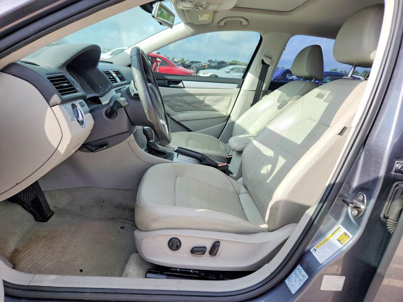 56723186 :رقم المزاد ، 1VWBM7A32CC047223 vin ، 2012 Volkswagen Passat مزاد بيع