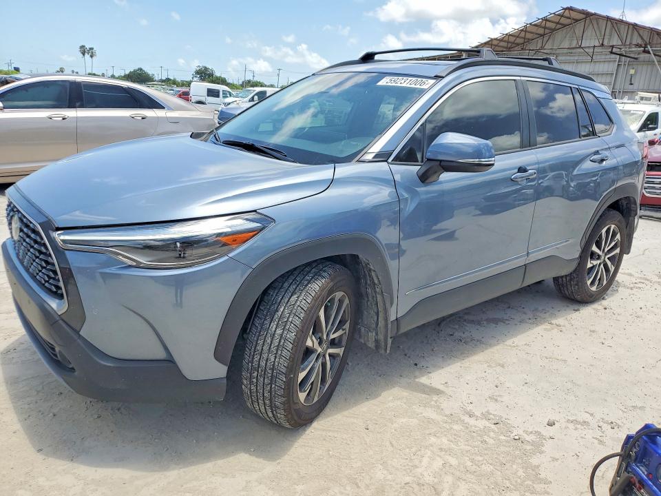 59231006 :رقم المزاد ، 7MUDAABG7RV080654 vin ، 2024 Toyota Corolla Cross مزاد بيع
