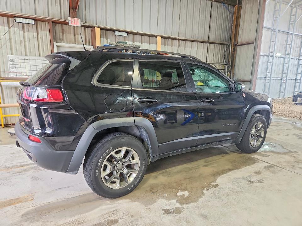 56696296 :رقم المزاد ، 1C4PJMBXXKD137293 vin ، 2019 Jeep Cherokee مزاد بيع
