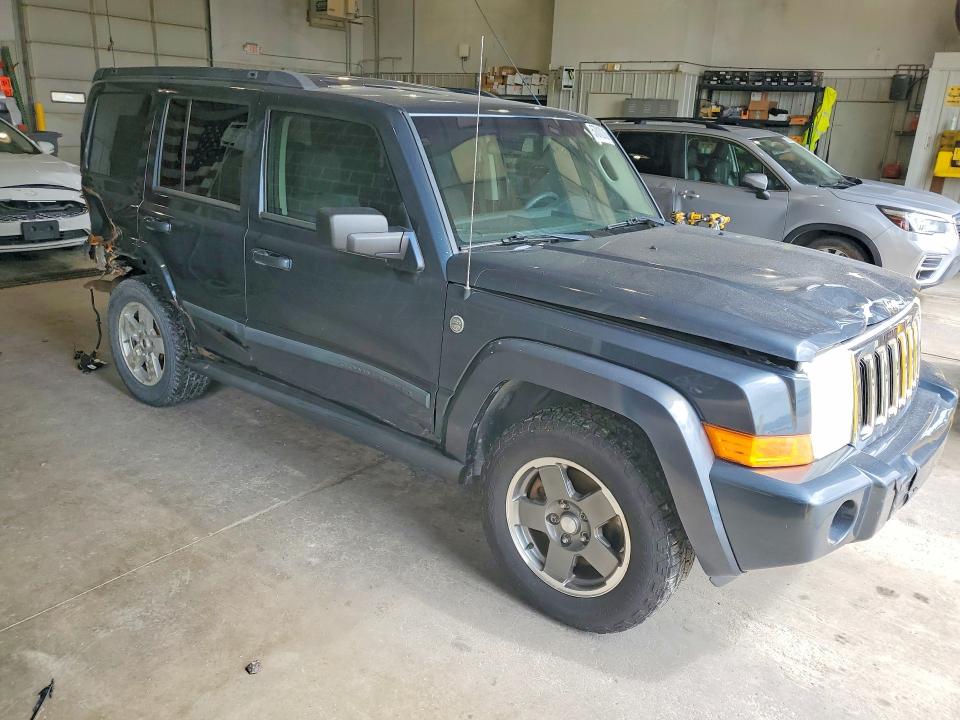57010016 :رقم المزاد ، 1J8HG48NX8C159200 vin ، 2008 Jeep Commander مزاد بيع