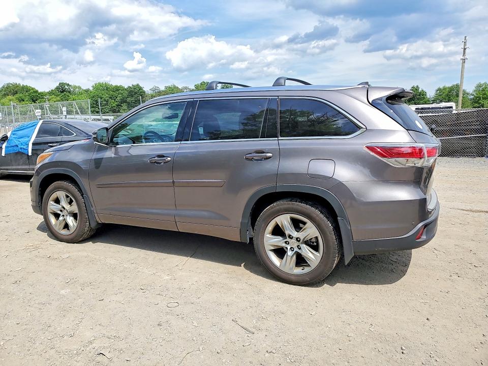 55844676 :رقم المزاد ، 5TDDKRFH2FS088326 vin ، 2015 Toyota Highlander مزاد بيع