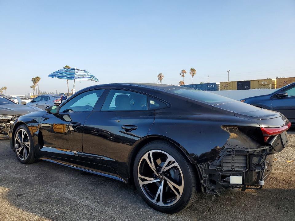 58472916 :رقم المزاد ، WAUCJBFW3R7000688 vin ، 2024 Audi E-tron Gt مزاد بيع