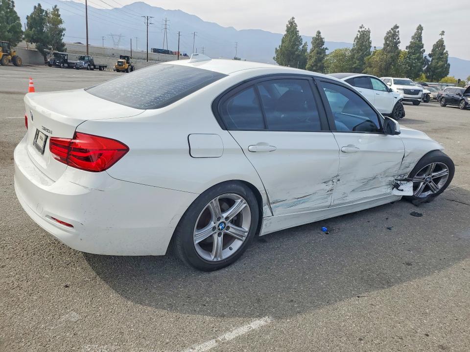 2018 Bmw 320 მანქანა იყიდება აუქციონზე, vin: WBA8A9C5XJAD27917, აუქციონის ნომერი: 56644816