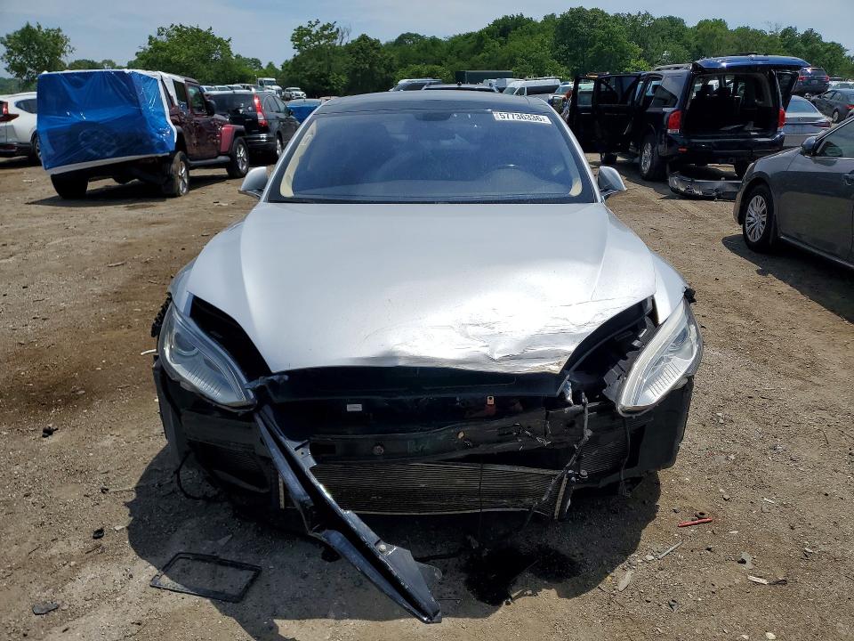 2014 Tesla Model S მანქანა იყიდება აუქციონზე, vin: 5YJSA1H10EFP53321, აუქციონის ნომერი: 57736336