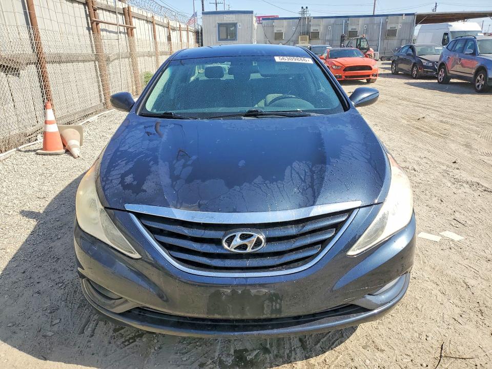 56309886 :رقم المزاد ، 5NPEB4AC4BH174546 vin ، 2011 Hyundai Sonata مزاد بيع