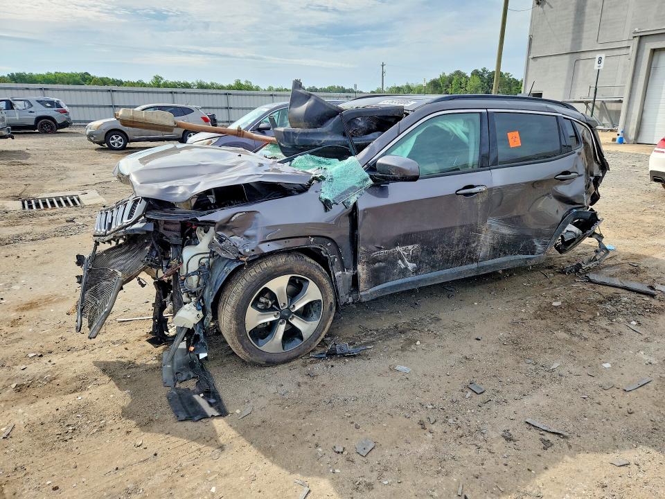 Auction sale of the 2017 Jeep Compass, vin: 3C4NJCBB5HT620683, lot number: 57633006