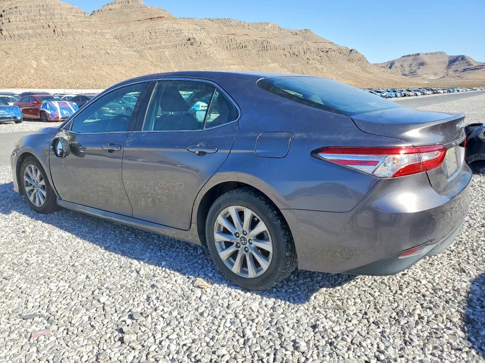 Продаж на аукціоні авто 2018 Toyota Camry, vin: 4T1B11HK3JU568122, номер лоту: 56343396