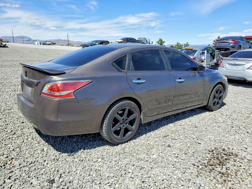 59346216 :رقم المزاد ، 1N4AL3AP3FC490603 vin ، 2015 Nissan Altima مزاد بيع