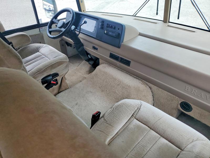 2000 Winnibago Recreational Vehicle (rv) მანქანა იყიდება აუქციონზე, vin: 5B4JP37J3Y3315133, აუქციონის ნომერი: 56319736