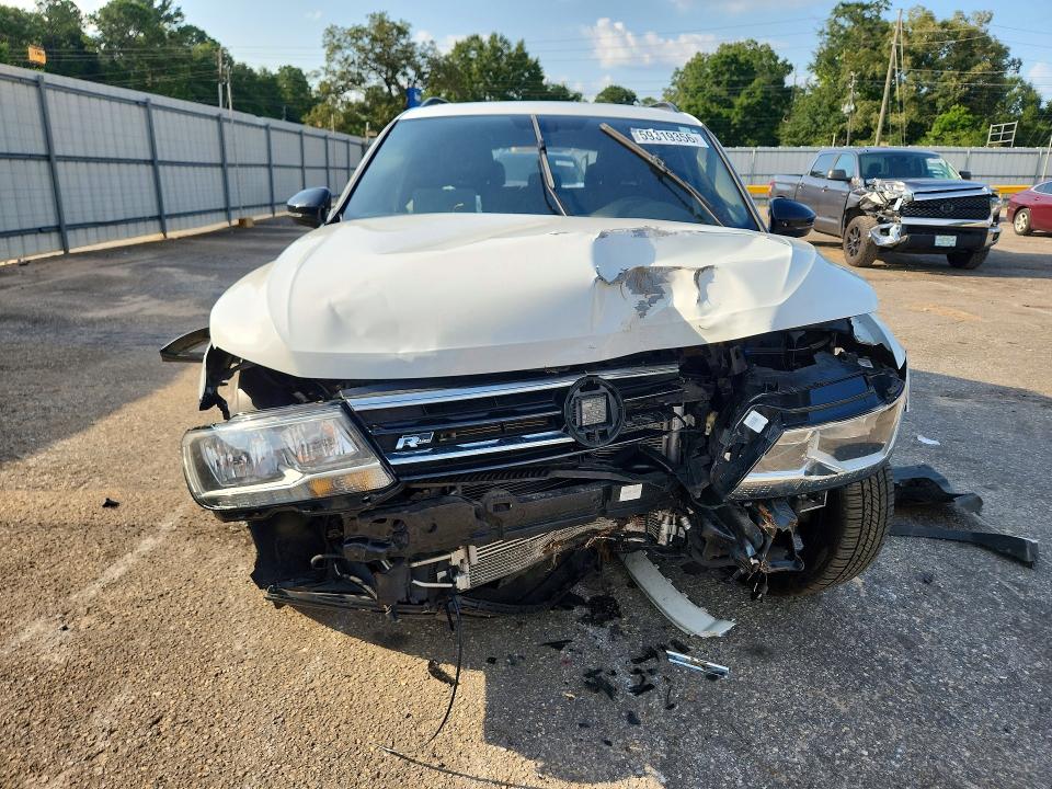59319356 :رقم المزاد ، 3VV3B7AX1MM084975 vin ، 2021 Volkswagen Tiguan مزاد بيع