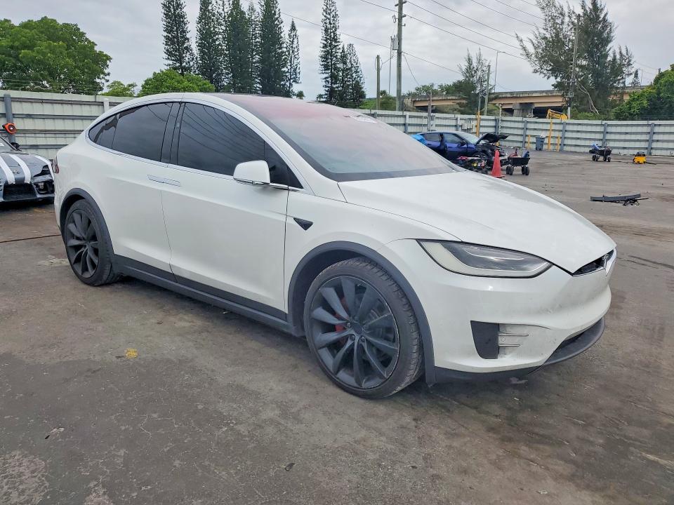 Продаж на аукціоні авто 2017 Tesla Model X, vin: 5YJXCBE29HF039274, номер лоту: 56124616