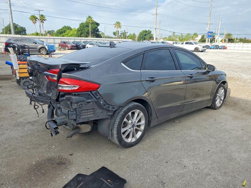 Продаж на аукціоні авто 2020 Ford Fusion, vin: 3FA6P0LU4LR263946, номер лоту: 57960756