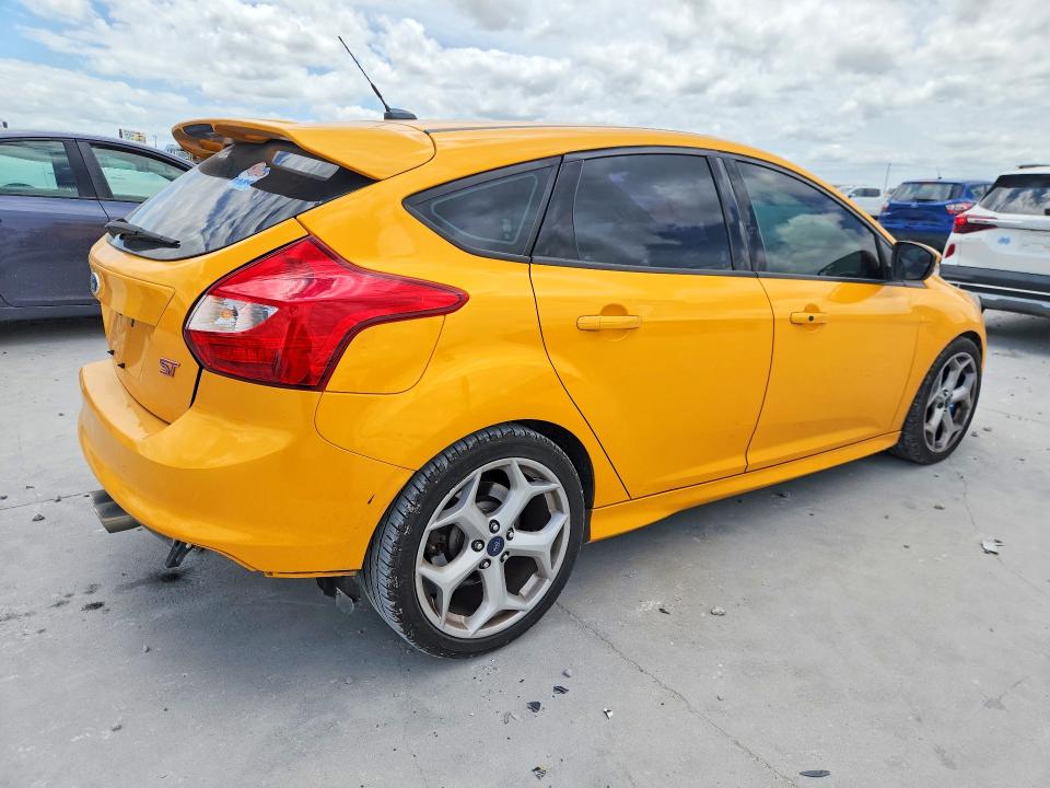 55574606 :رقم المزاد ، 1FADP3L9XEL212375 vin ، 2014 Ford Focus مزاد بيع
