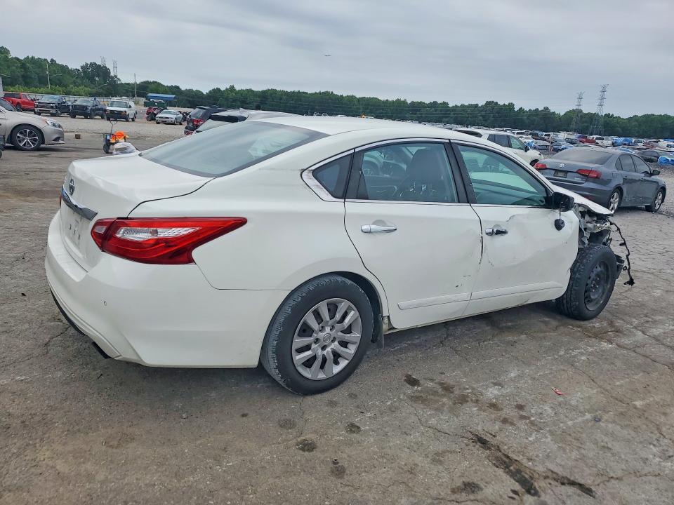 58211066 :رقم المزاد ، 1N4AL3AP8HC215893 vin ، 2017 Nissan Altima مزاد بيع