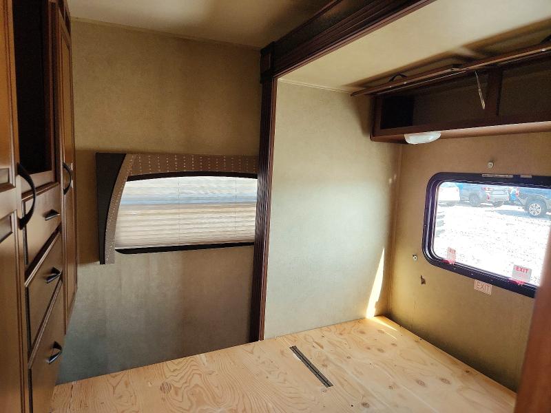 55730066 :رقم المزاد ، 1UJCJ0BS2E1PH0125 vin ، 2013 Jayco Eagle مزاد بيع