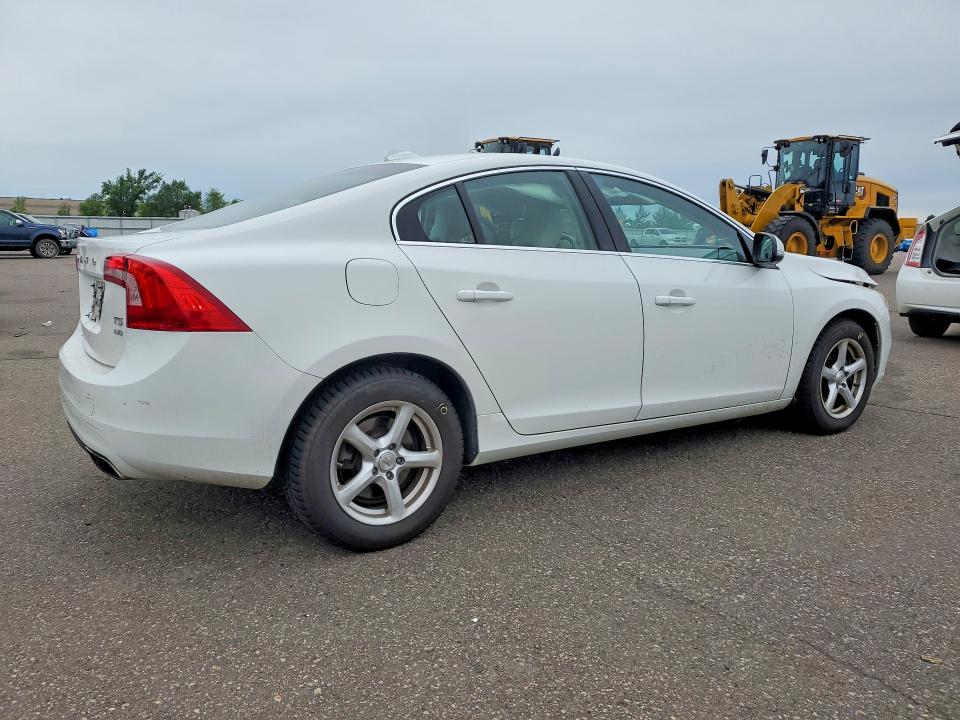 2015 Volvo S60 მანქანა იყიდება აუქციონზე, vin: YV1612TB5F2316095, აუქციონის ნომერი: 56795556