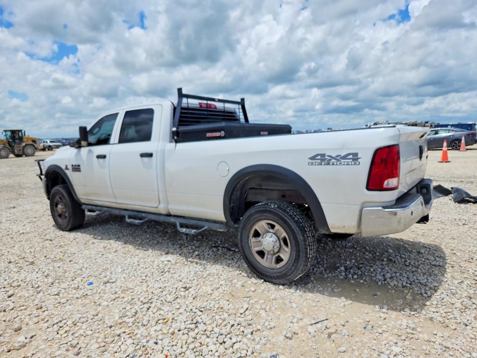 56334896 :رقم المزاد ، 3C6UR5HL6JG222405 vin ، 2018 Ram 2500 مزاد بيع