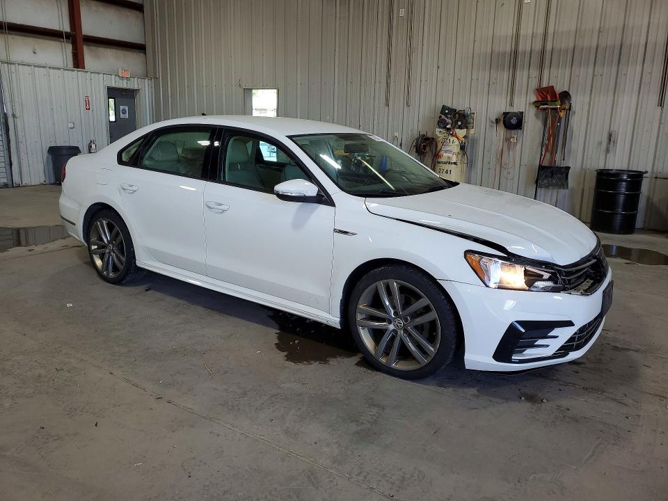 Продажа на аукционе авто 2018 Volkswagen Passat, vin: 1VWAA7A32JC016619, номер лота: 57204106