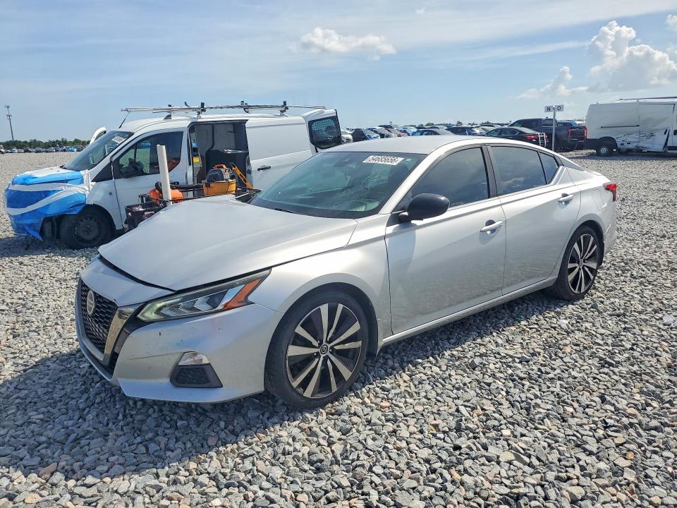 54685656 :رقم المزاد ، 1N4BL4CV0LN300892 vin ، 2020 Nissan Altima مزاد بيع