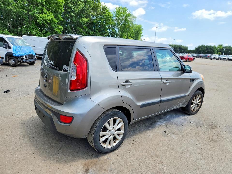 56732126 :رقم المزاد ، KNDJT2A6XC7415834 vin ، 2012 Kia Soul مزاد بيع