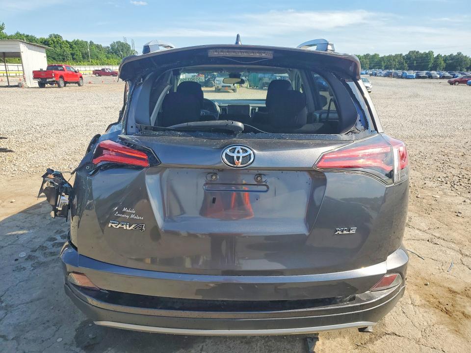 2018 Toyota Rav4 მანქანა იყიდება აუქციონზე, vin: 2T3WFREV5JW411800, აუქციონის ნომერი: 55903396