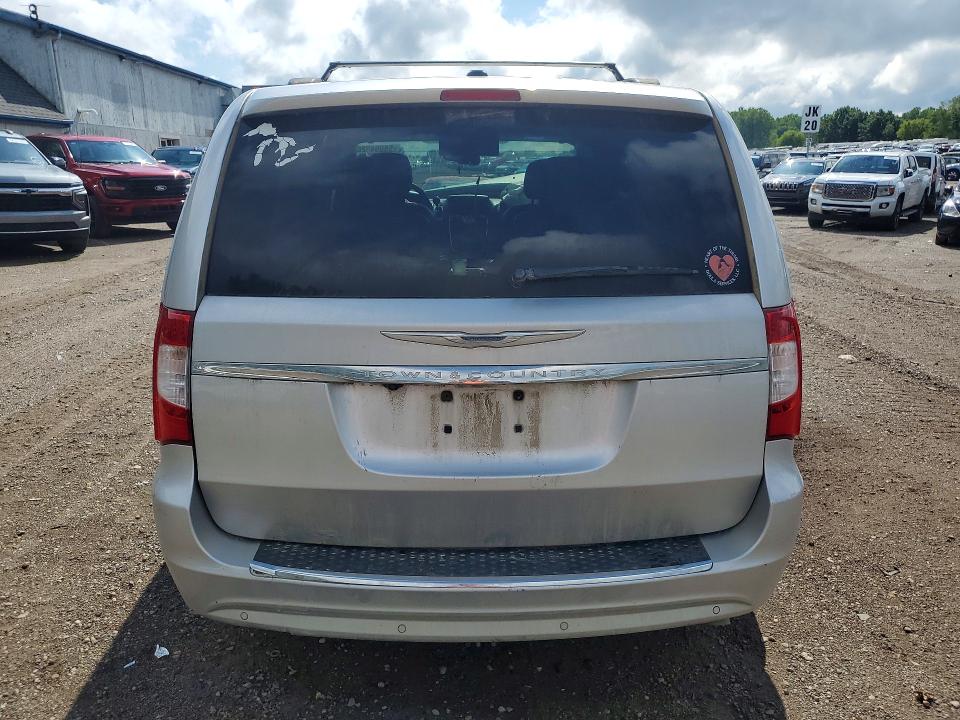 58004526 :رقم المزاد ، 2A4RR8DG9BR713680 vin ، 2011 Chrysler Town & Country مزاد بيع