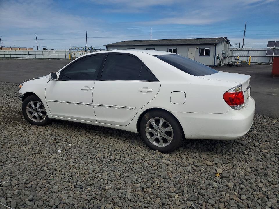 56613876 :رقم المزاد ، JTDBF30K250163198 vin ، 2005 Toyota Camry مزاد بيع