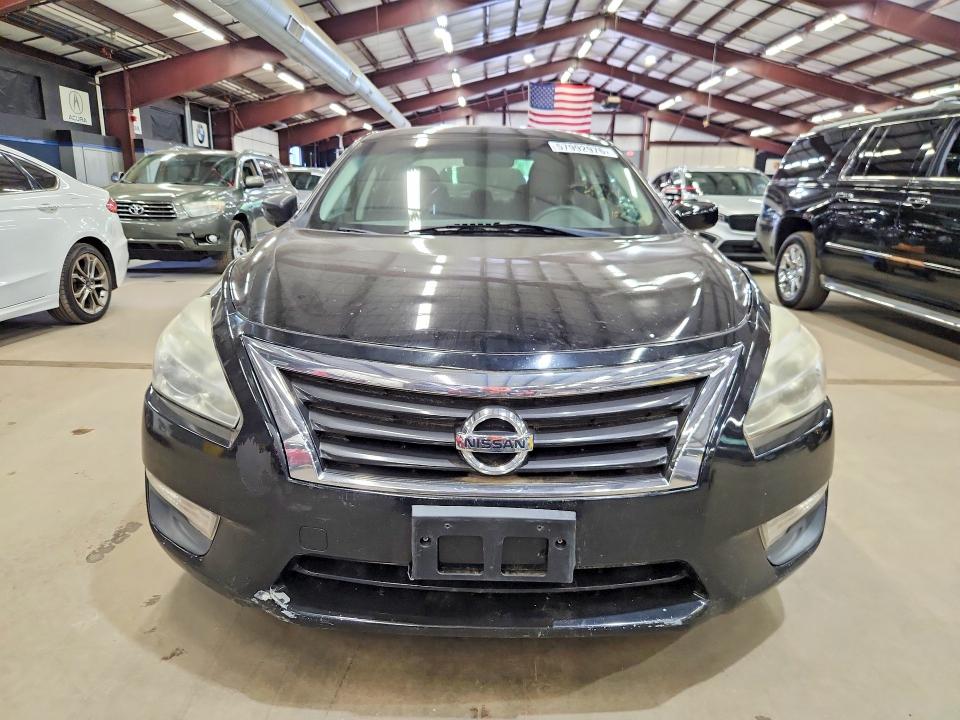 2015 Nissan Altima მანქანა იყიდება აუქციონზე, vin: 1N4AL3AP9FC593833, აუქციონის ნომერი: 57992976