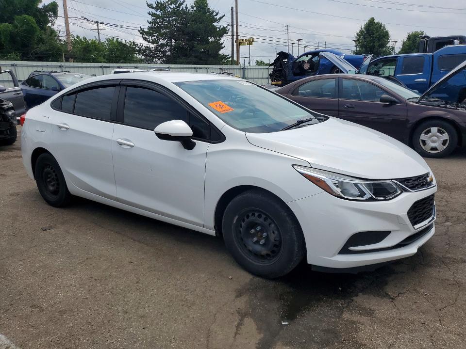 58123026 :رقم المزاد ، 1G1BA5SMXH7134576 vin ، 2017 Chevrolet Cruze مزاد بيع