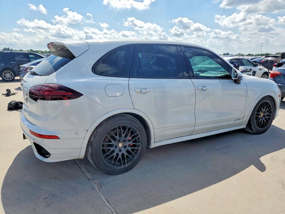 57468206 :رقم المزاد ، WP1AD2A28GLA78473 vin ، 2016 Porsche Cayenne مزاد بيع
