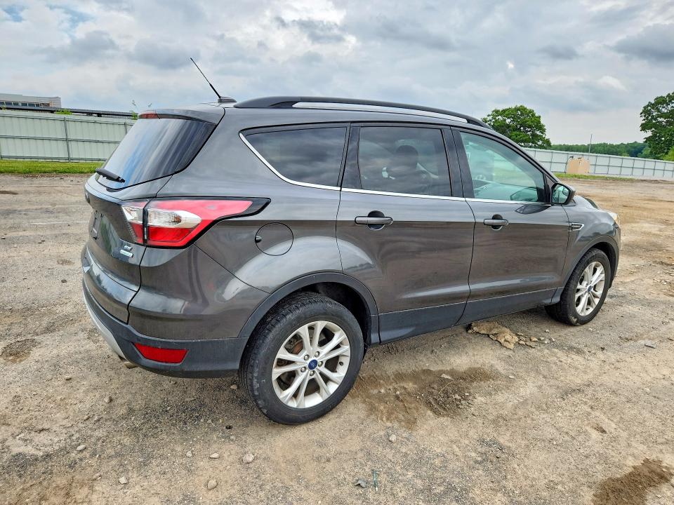 56691046 :رقم المزاد ، 1FMCU0GDXJUD07126 vin ، 2018 Ford Escape مزاد بيع