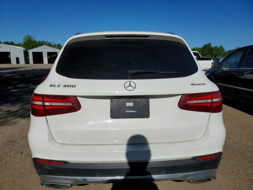 55195596 :رقم المزاد ، WDC0G4KB4JV093220 vin ، 2018 Mercedes-benz Glc مزاد بيع